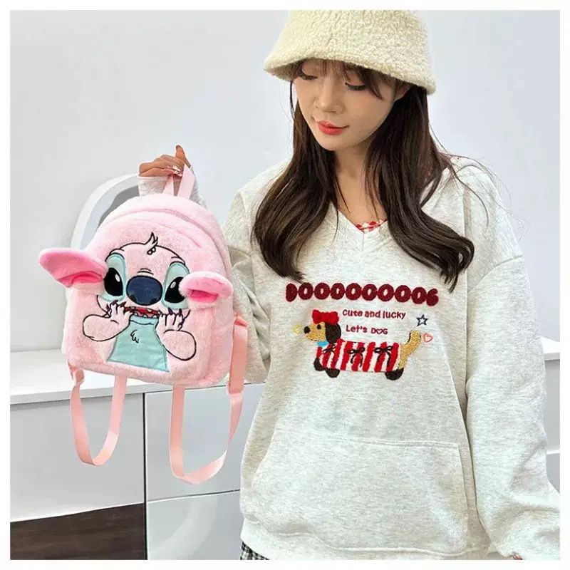 Stitch Aventurierul 🎒💙 – Ghiozdanul Pufoșel ce Îți Ține Secretele și Zâmbetele! ✨🌸